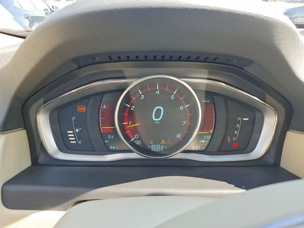 2014 VOLVO XC70