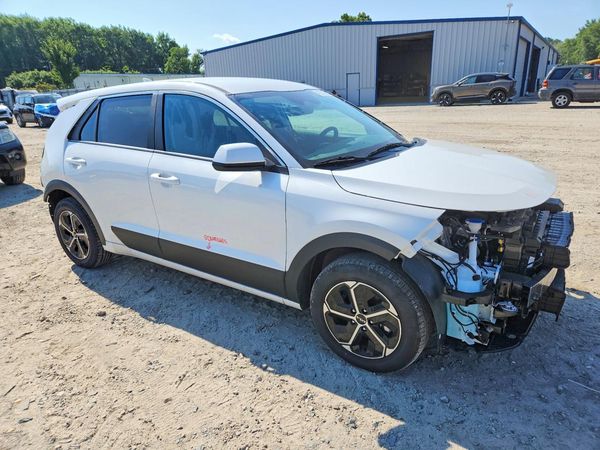 2026 KIA NIRO LX
