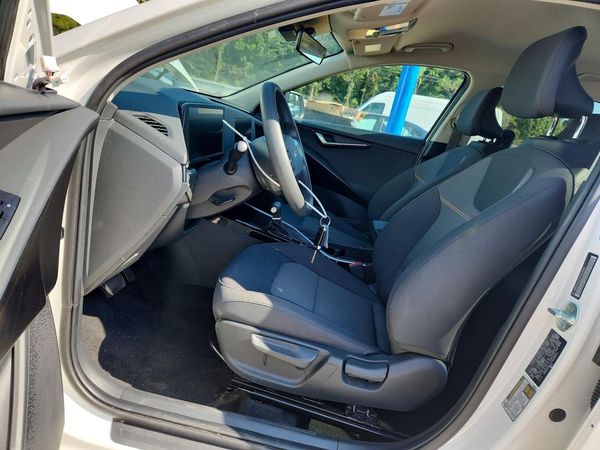 2026 KIA NIRO LX