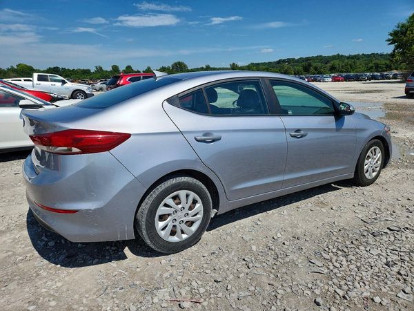 2017 HYUNDAI ELANTRA SE Base