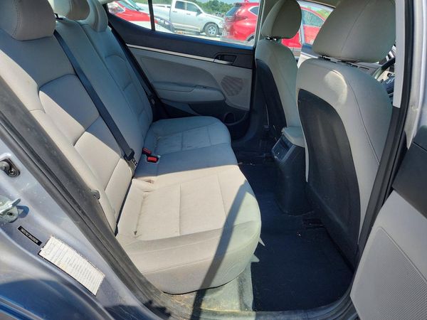 2017 HYUNDAI ELANTRA SE Base