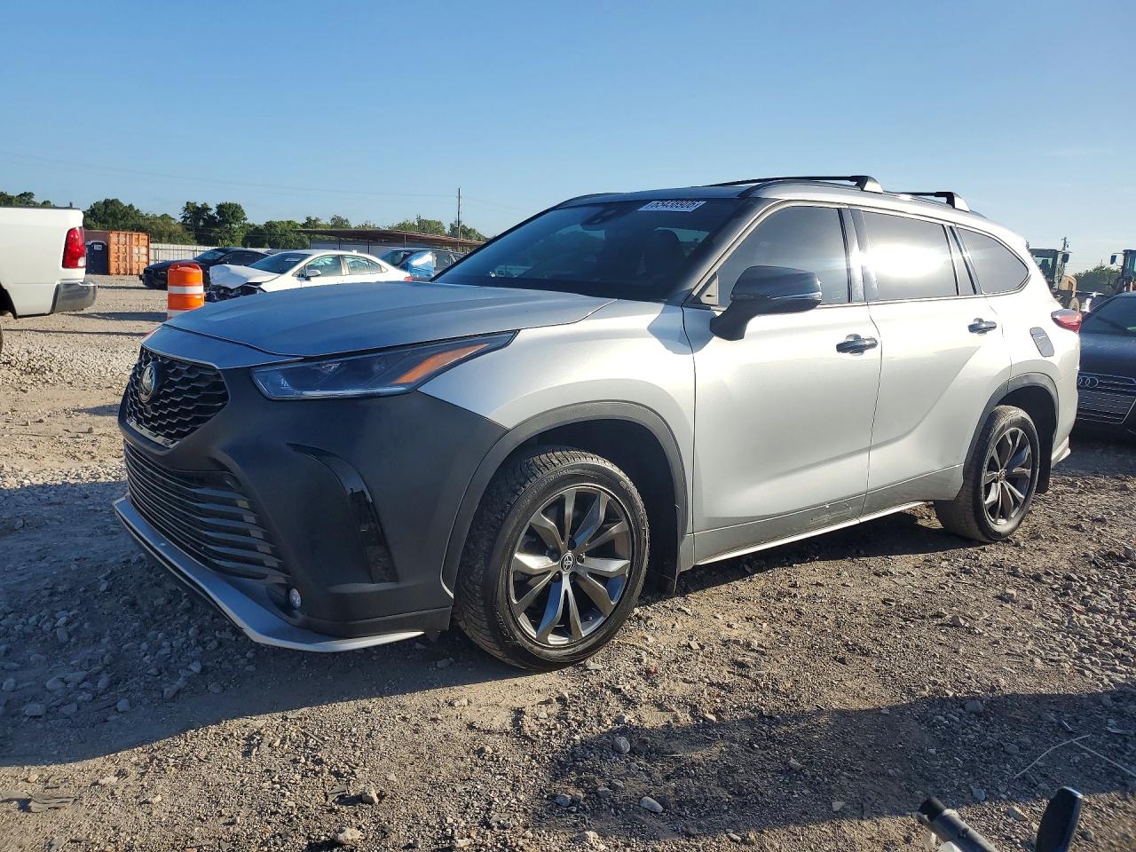 2023 TOYOTA HIGHLANDER