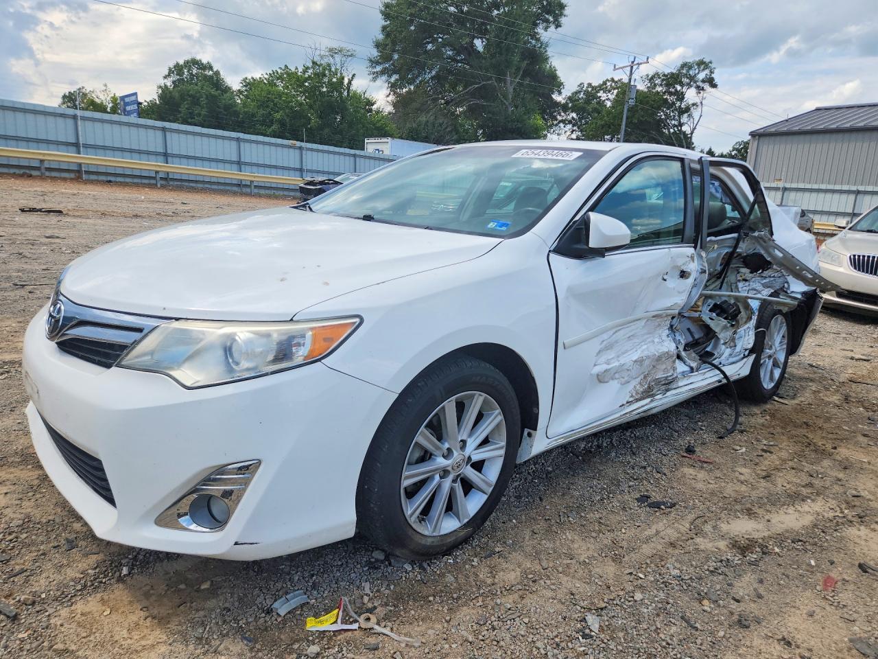 2014 TOYOTA CAMRY