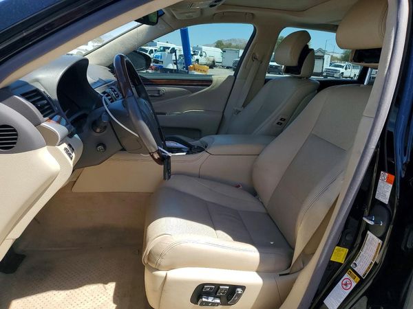 2016 LEXUS LS 460