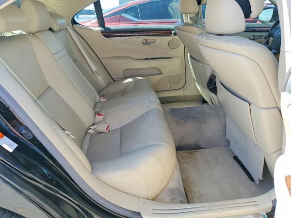 2016 LEXUS LS 460