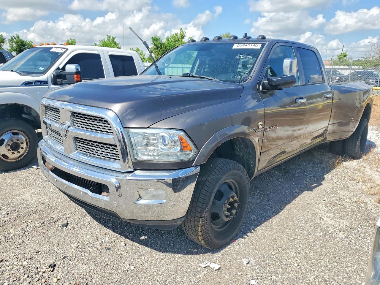 2017 RAM 3500 LARAMIE CREW CAB 4X4