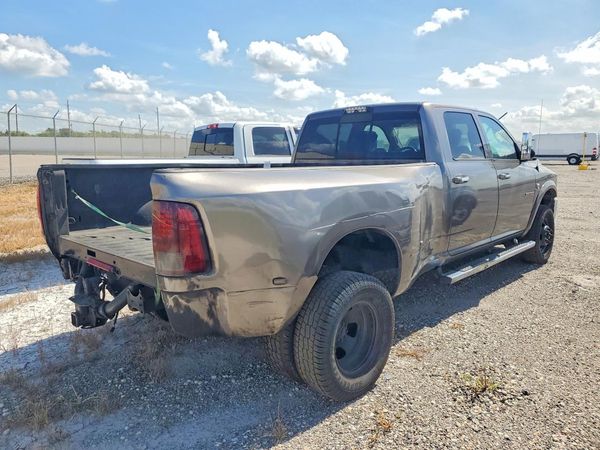 2017 RAM 3500 LARAMIE CREW CAB 4X4
