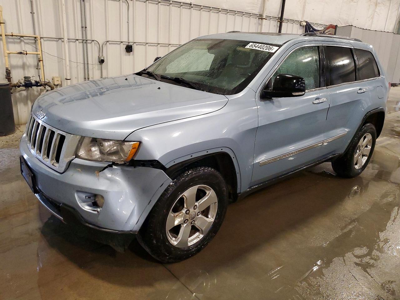 2012 JEEP CHEROKEE Limited — Front 3/4