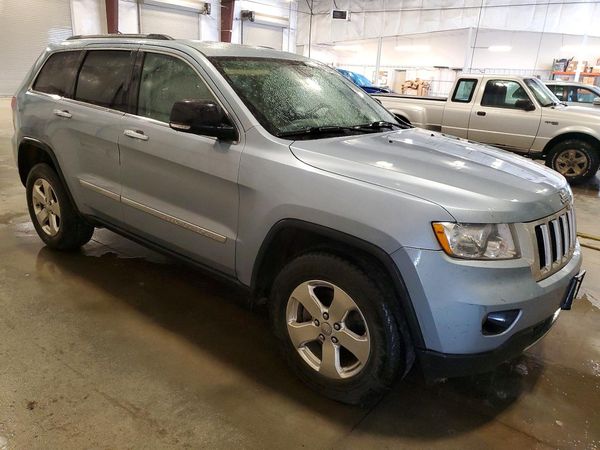 2012 JEEP CHEROKEE Limited — Passenger 3/4