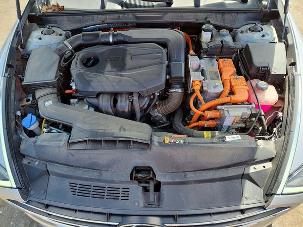 2023 HYUNDAI SONATA SEL — Engine bay