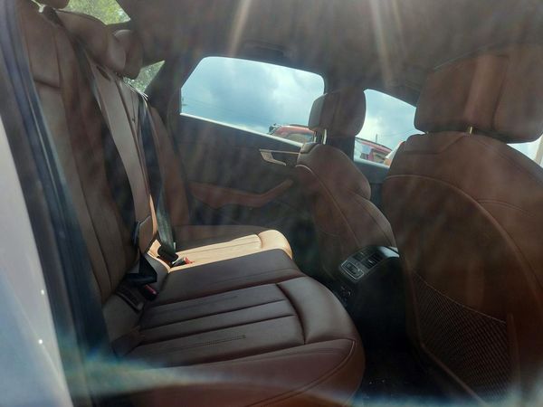 2020 AUDI A4 quattro Premium Plus