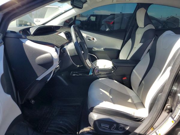 2017 TOYOTA PRIUS