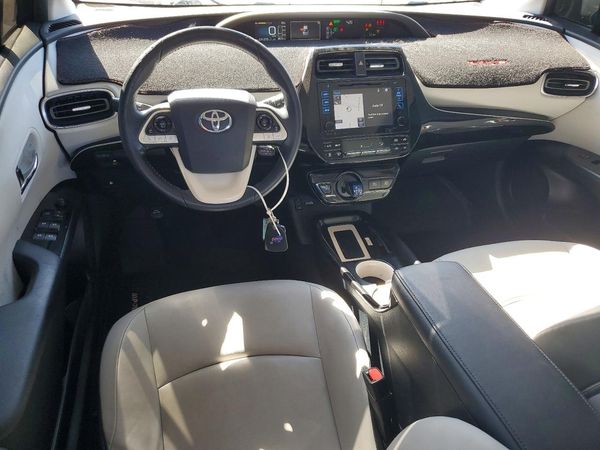 2017 TOYOTA PRIUS