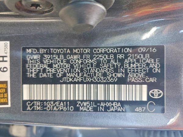 2017 TOYOTA PRIUS