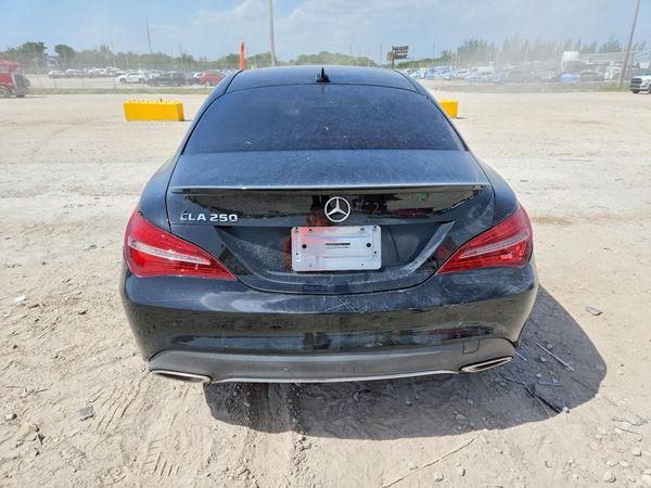 2019 MERCEDES-BENZ CLA