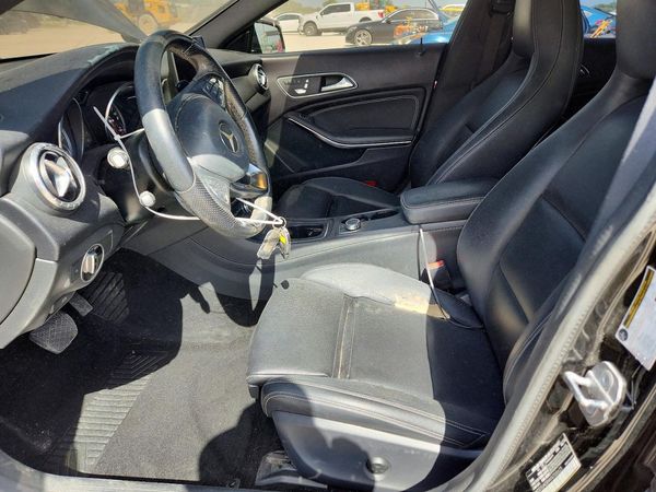 2019 MERCEDES-BENZ CLA