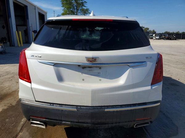 2018 CADILLAC XT5