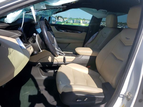 2018 CADILLAC XT5