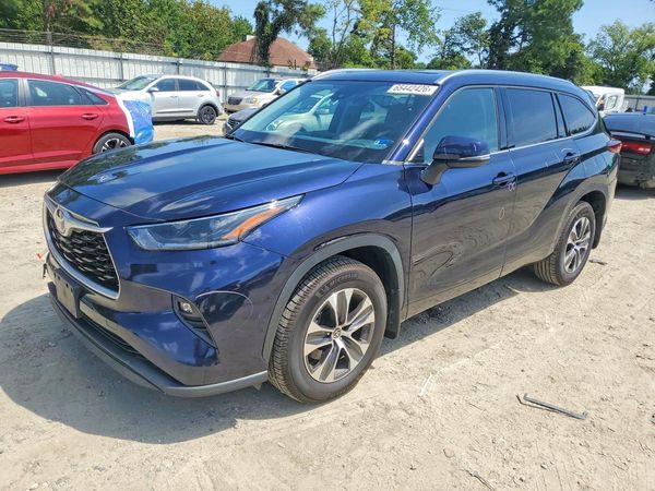2021 TOYOTA HIGHLANDER XLE Nav