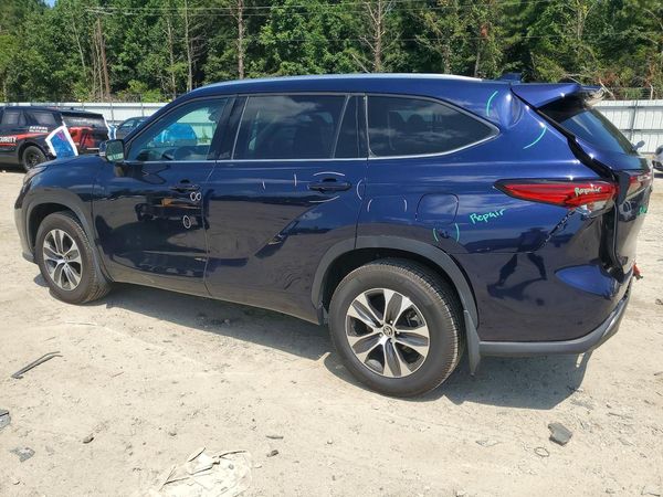 2021 TOYOTA HIGHLANDER XLE Nav