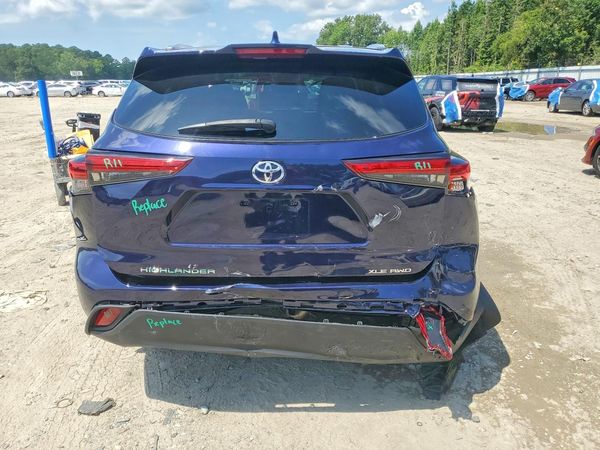 2021 TOYOTA HIGHLANDER XLE Nav