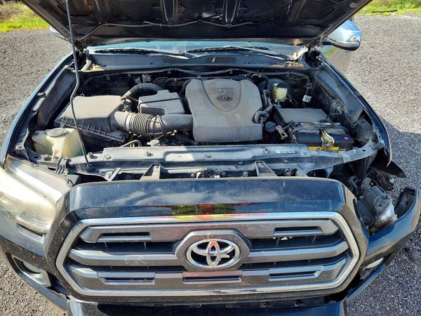 2016 TOYOTA TACOMA Limited