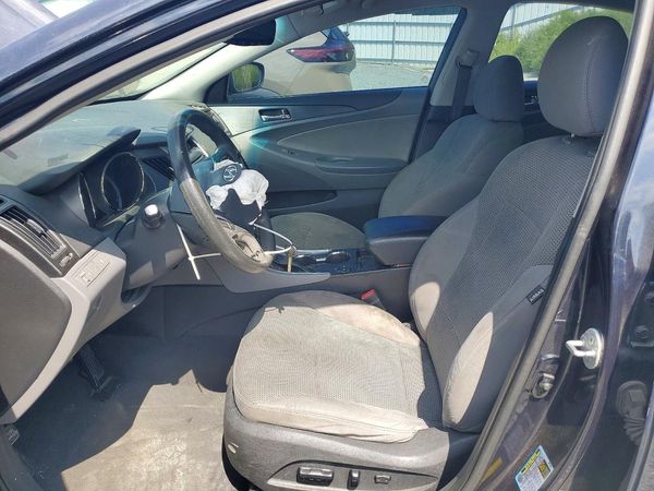 2013 HYUNDAI SONATA