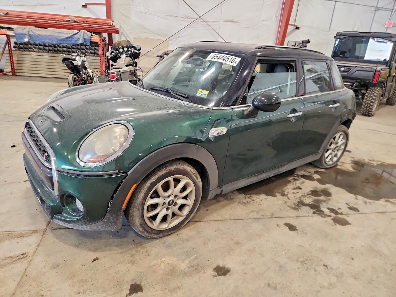 2016 MINI COOPER