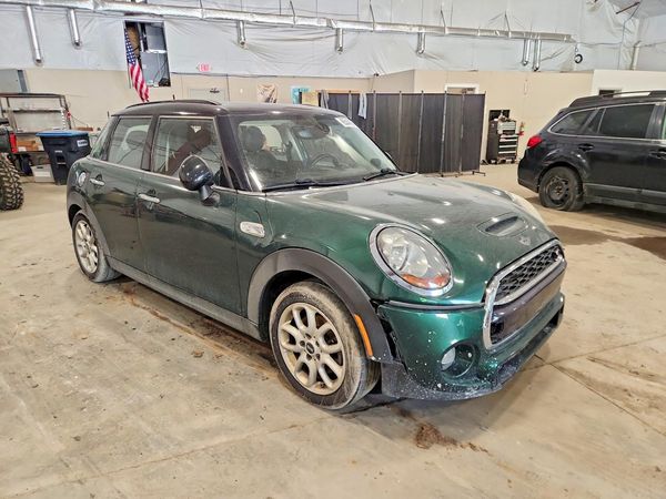 2016 MINI COOPER