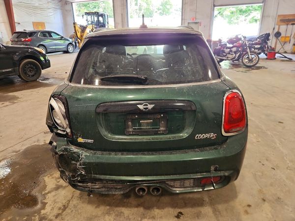 2016 MINI COOPER