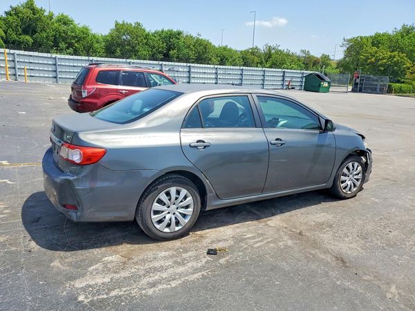 2013 TOYOTA COROLLA