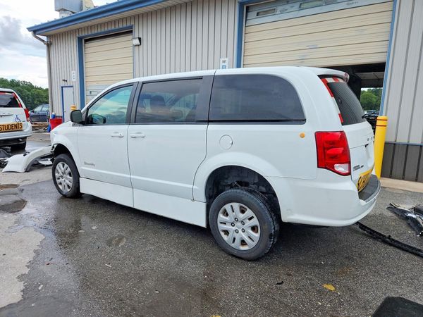 2018 DODGE GRAND CARAVAN SE