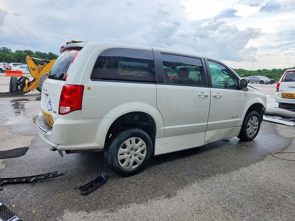 2018 DODGE GRAND CARAVAN SE