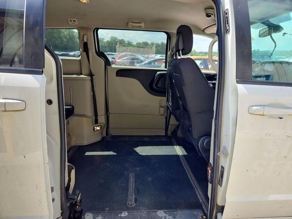 2018 DODGE GRAND CARAVAN SE