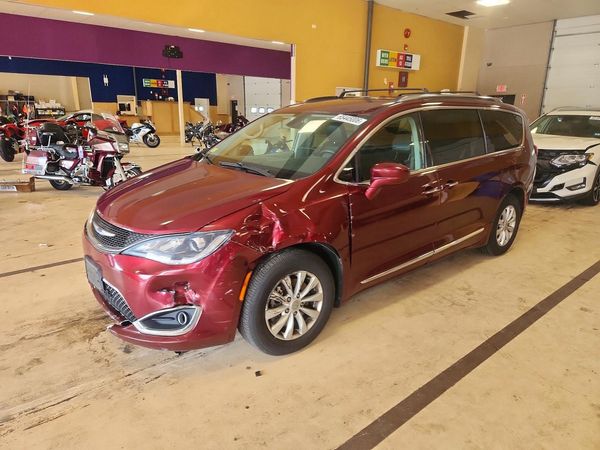 2019 CHRYSLER PACIFICA