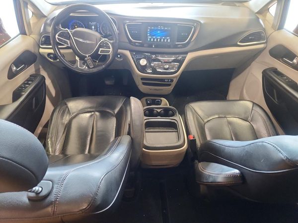 2019 CHRYSLER PACIFICA