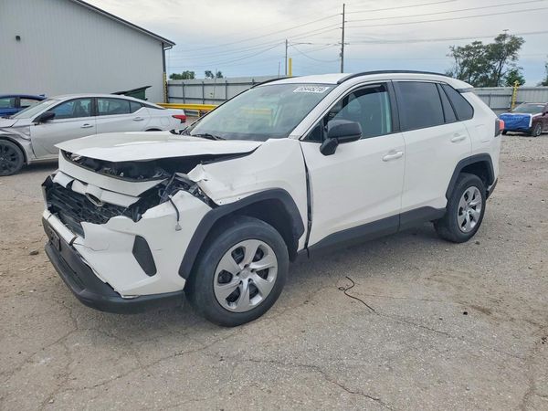 2020 TOYOTA RAV4 LE — Front 3/4