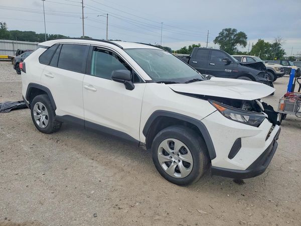2020 TOYOTA RAV4 LE — Passenger 3/4
