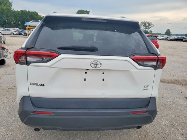 2020 TOYOTA RAV4 LE — DIRR