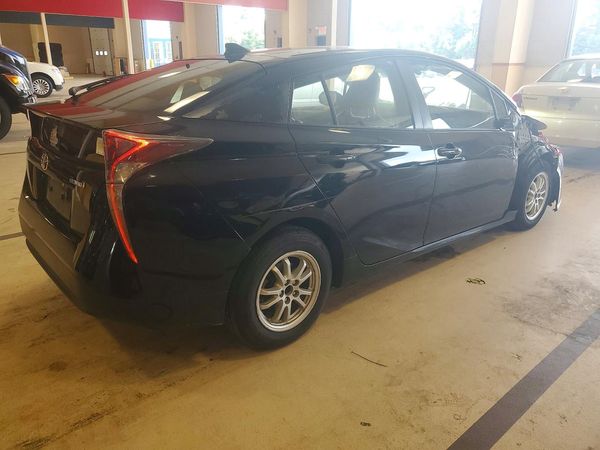 2016 TOYOTA PRIUS