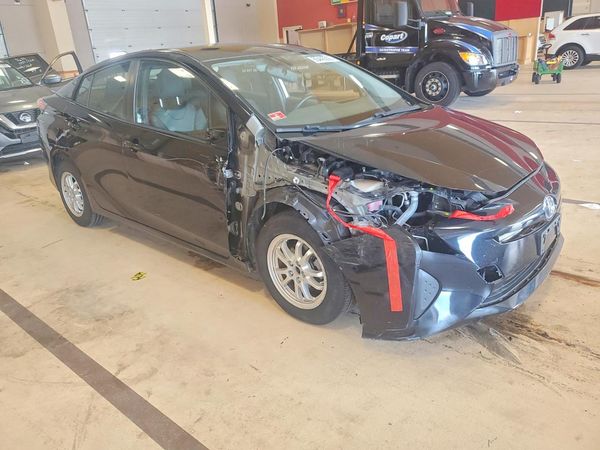 2016 TOYOTA PRIUS