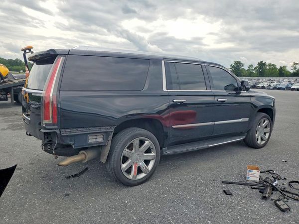 2018 CADILLAC ESCALADE