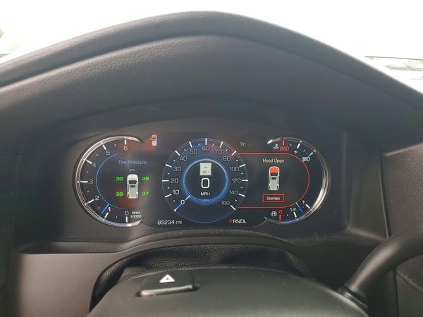 2018 CADILLAC ESCALADE