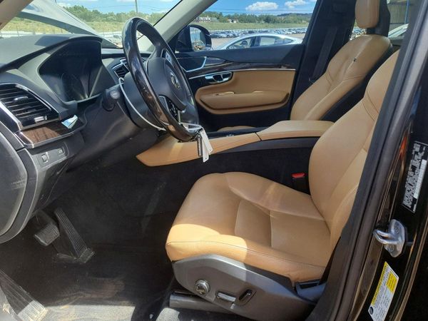 2016 VOLVO XC90 SV42 Momentum