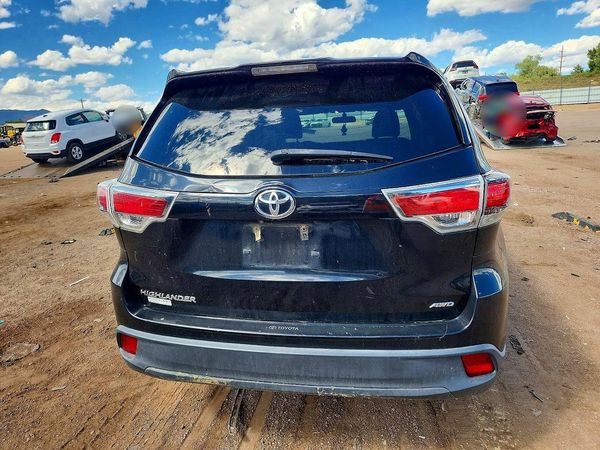 2016 TOYOTA HIGHLANDER