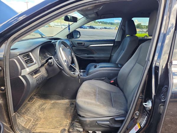 2016 TOYOTA HIGHLANDER