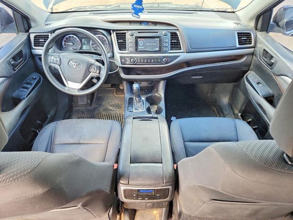 2016 TOYOTA HIGHLANDER