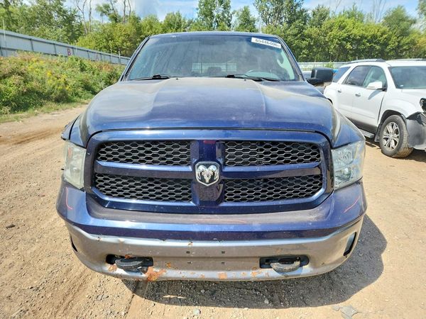 2013 RAM 1500 SLT