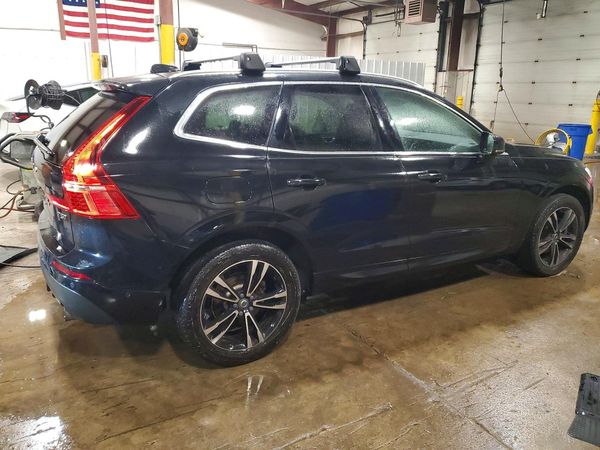 2019 VOLVO XC60 Momentum