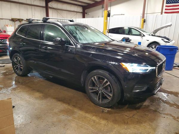 2019 VOLVO XC60 Momentum